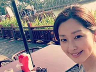 女優笛木優子（ユミン）、SNSに韓国語でも結婚を報告