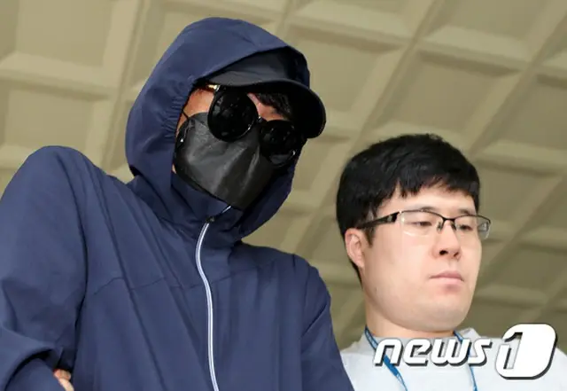 韓国の人気ユーチューバーであるヤン・イェウォンさんの露出の激しい写真を最初に撮影し、流出した容疑で逮捕状が請求されていた撮影同好者募集ブローカーの45歳の男を拘束した。（提供:news1）