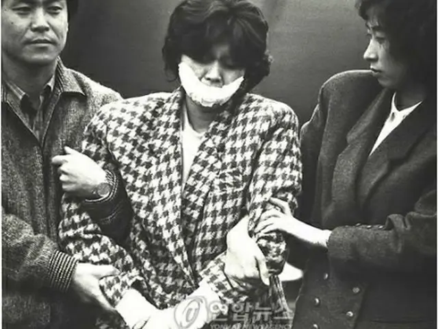 １９８７年１２月１５日に韓国に身柄を送られた金元死刑囚（資料写真＝（聯合ニュース）