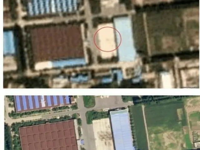 上の写真が最近撮影された自動車工場で、赤い線で囲んだ部分がICBM組み立て施設があった場所。下の写真は8月中旬に撮影された同じ場所の衛星写真（VOAホームページから）＝（聯合ニュース）