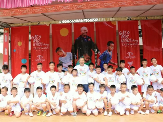パク・ハンソ監督、10月にベトナムで慈善プログラムを実施（提供:news1）