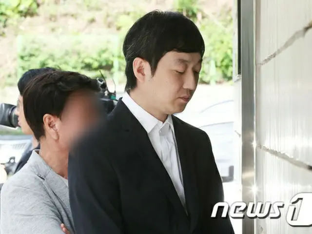 ショートトラック韓国代表のシム・ソクヒら多数の選手を暴行した容疑で裁判にかけられたチョ・ジェボム前韓国代表ショートトラックコーチに裁判所が実刑を言い渡し、法廷拘束した。