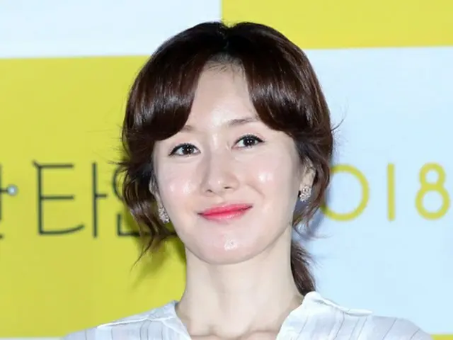 韓国女優キム・ジス（45）が、映画「完璧な他人」のインタビューに遅刻及び中止、そして飲酒騒動に関して取材陣に謝罪した。（提供:news1）