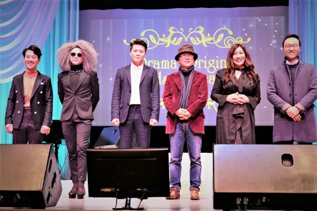左からキム・ナムホ、イ・ヒムン、Ryu、ユン・ソクホ監督、チョ・ドンヒ、「冬のソナタ」音楽監督イ・ジス