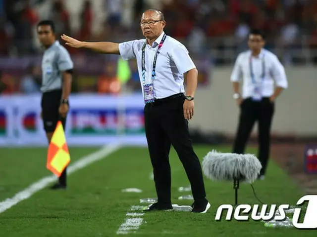 ＜サッカー＞パク・ハンソ監督率いるベトナム、スズキカップ決勝進出…10年ぶり