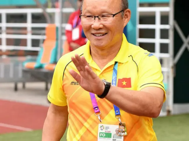 ＜サッカー＞パク・ハンソ監督率いるベトナム、「スズキカップ」決勝第1戦で2-2引き分け