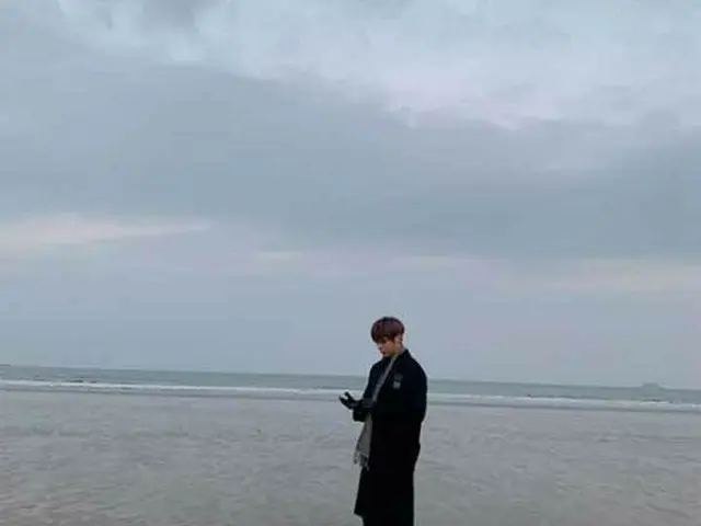 「Wanna One」カン・ダニエル、冬の海と共に近況報告（画像:OSEN）