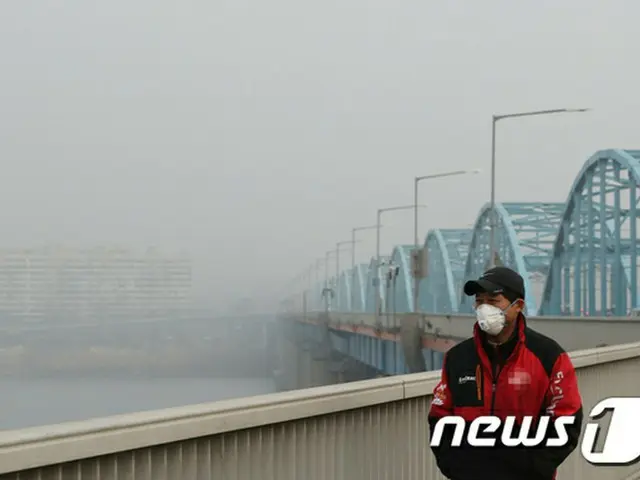 微細粉塵（PM2.5）の猛威…マスク・空気清浄機の株価が急上昇＝韓国