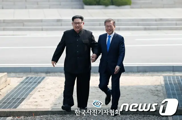 文大統領、来週の米朝首脳会談で「非核化・米朝関係に大きな進展」を見据える＝韓国