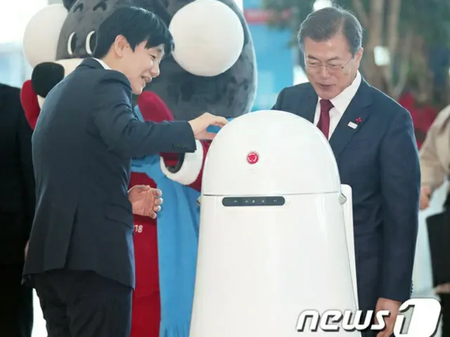 文大統領、大邱「ロボット産業育成戦略報告会」に出席