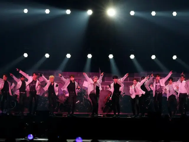 「SEVENTEEN」、20万人動員の「HARU」ツアー開幕!(C)PLEDIS