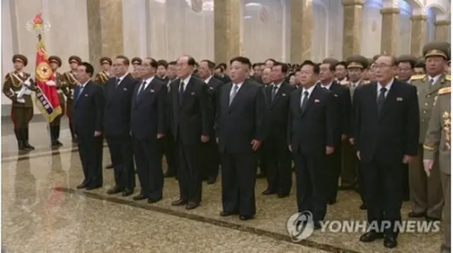 北朝鮮の朝鮮中央テレビは今年１月１日、金委員長が錦繍山太陽宮殿を参拝したと報じた＝（朝鮮中央テレビ＝聯合ニュース）