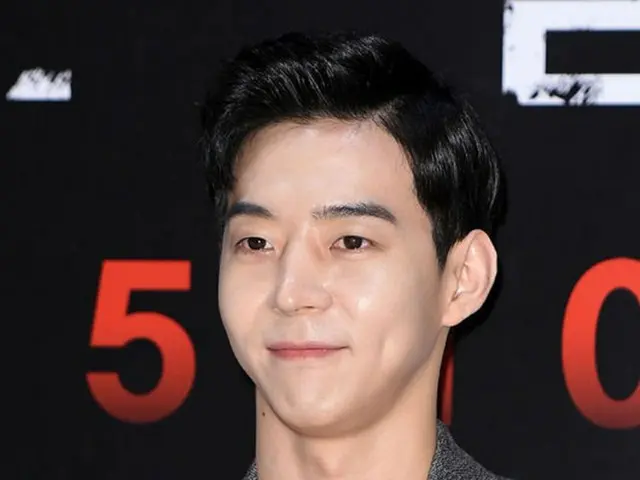 韓国歌手兼俳優パク・ユチョン（JYJ、32）が覚せい剤使用容疑で引退を宣言した中、実の弟であるパク・ユファン（28)がインターネットの個人放送を再開した。（提供:OSEN）