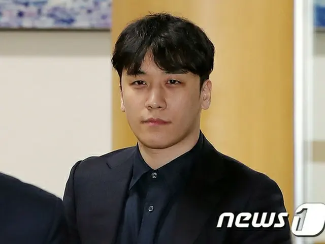 韓国警察が、性売買あっせんと横領などの容疑のV.I（元BIGBANG、28）に対して来週中に逮捕状を申請する予定だという。（写真提供:news1）