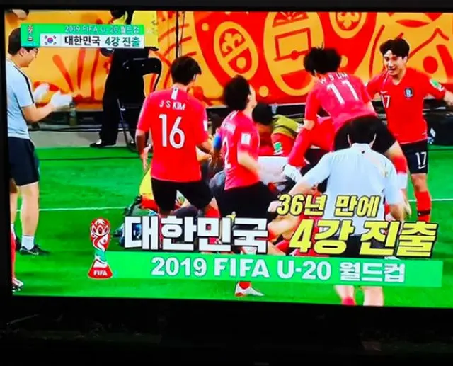 俳優チョン・ヘインが、「FIFA U－20ワールドカップ ポーランド2019」で韓国代表が、ベスト4進出を果たしたことに感激した。（提供:OSEN）