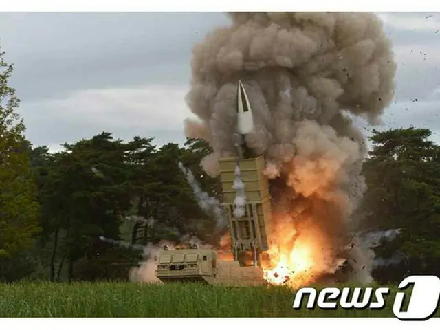 北朝鮮が去る7月から発射した新型ミサイルと放射砲に要した費用が1000万ドル（約10億円）を超えるとの分析が出たと21日、米国自由アジア放送（RFA）が報道した。（提供:news1）