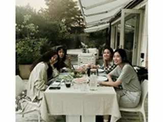 【トピック】チョン・リョウォン、オム・ジョンファの家での“日常逸脱”な写真が話題