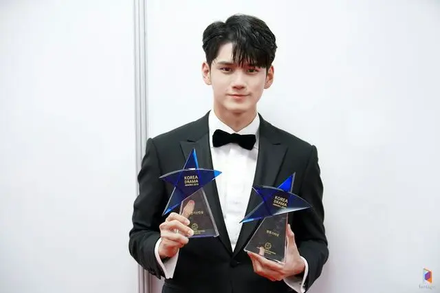 俳優オン・ソンウ（元Wanna One）、「2019 KOREA DRAMA AWARDS」で2冠王（提供:OSEN）