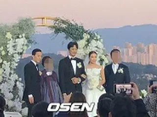 除隊を控えたG-DRAGON（BIGBANG）も参列、実姉クォン・ダミと俳優キム・ミンジュンの結婚式の写真を入手