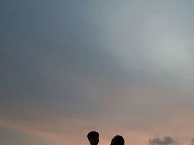 ファン・バウル×カン・ミヨン夫婦、インスタで新婚旅行の写真を公開「妻よ、愛してる…」（提供:news1）