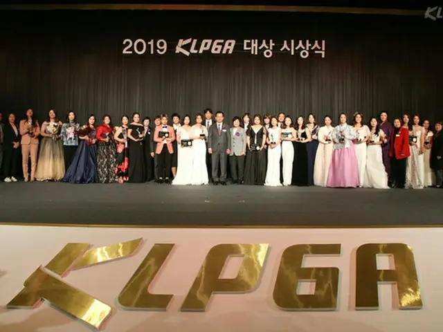 「The Greatest Moment, 2019 KLPGA大賞授賞式」受賞者と関係者（提供:WoW！Korea）
