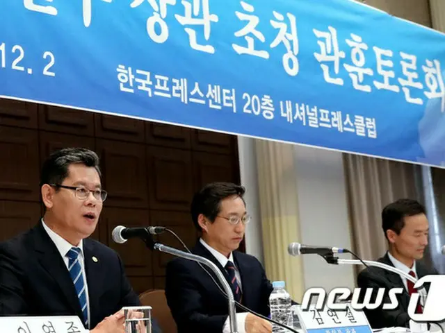 韓国統一部長官、金剛山観光の臨時宿舎コンテナ340個放置…整備の必要性に共感（提供:news1）
