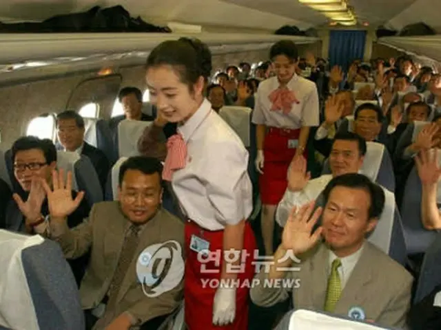 北朝鮮の高麗航空機に搭乗した韓国人の観光団＝（資料写真）
