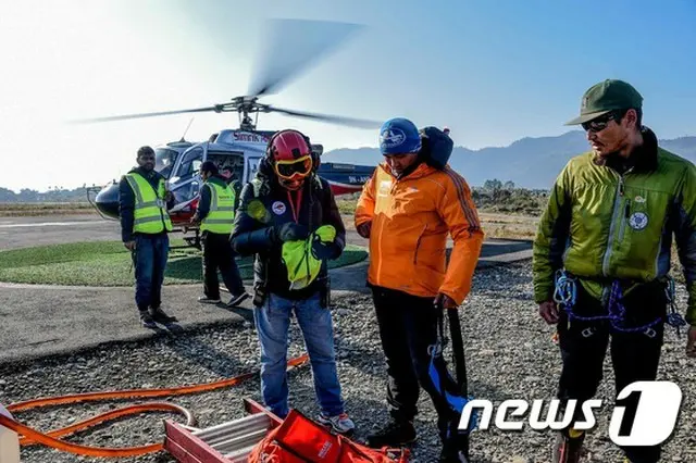 ヒマラヤ雪崩で韓国人が行方不明、ネパール救助責任者「徒歩で接近計画」（画像:news1）