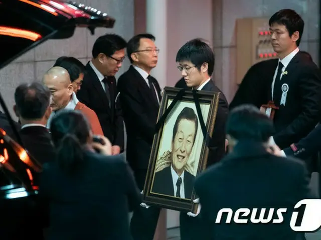 潘基文前国連事務総長、故ロッテ創業者を追悼「韓国の経済発展をけん引した巨木」（提供:news1）