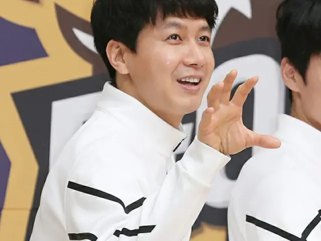 俳優のキム・スンヒョン、インスタにチャ・ウヌ(ASTRO)からのご祝儀袋を公開「共演した甲斐があった」(提供:news1)