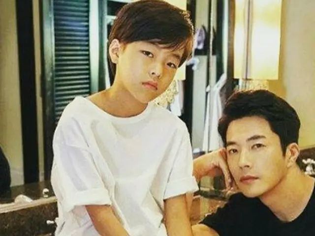 韓国俳優クォン・サンウが、“父親譲りのイケメン”息子ルッキ君の芸能界入りについて「才能はない」と言及して話題になっている。（写真提供:OSEN）