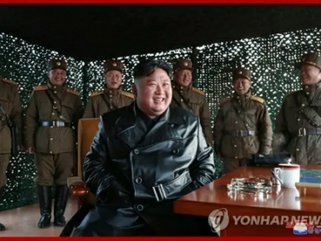 北朝鮮の朝鮮中央通信は２２日、前日に金委員長が戦術誘導兵器の試射を視察したと報じた（同通信ホームページより）＝（聯合ニュース）≪転載・転用禁止≫