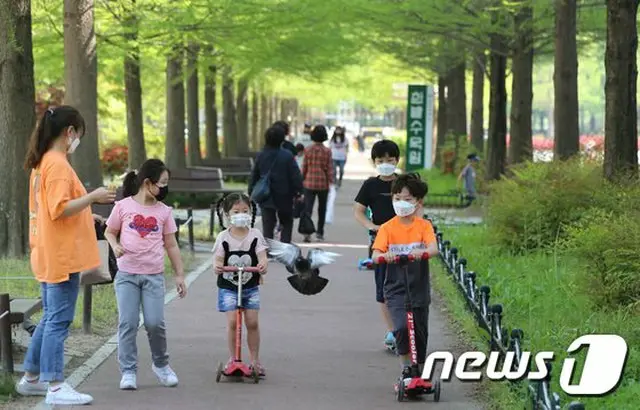 韓国では“社会的距離確保”から“生活防疫”に緩和された（提供:news1）