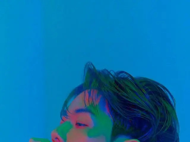 新曲「Candy」でカムバックするBAEK HYUN（EXO）のカラフルな変身が引き立つティーザーイメージが公開され話題だ。（提供:OSEN）