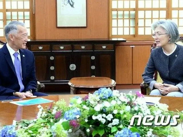 韓国外相、国際ワクチン研究所所長と新型コロナワクチン研究について議論（提供:news1）