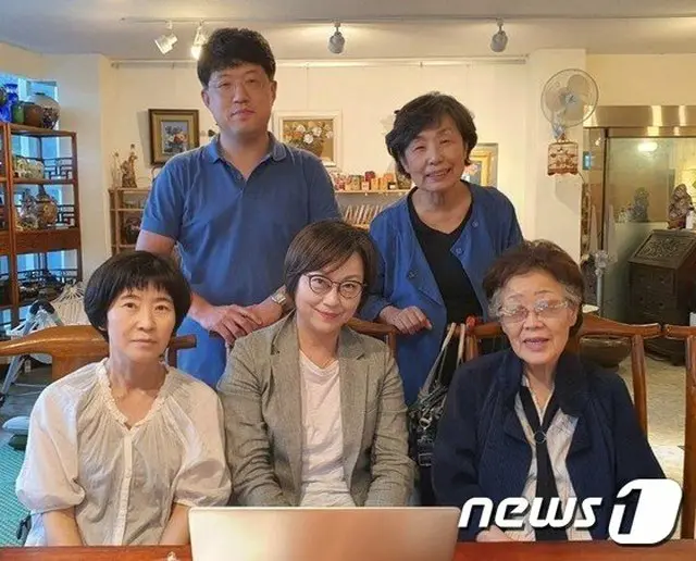 韓国の元慰安婦支援団体と元慰安婦 李容洙氏は3日、2回目の会合の場を設け、活動の方向を議論した（提供:news1）