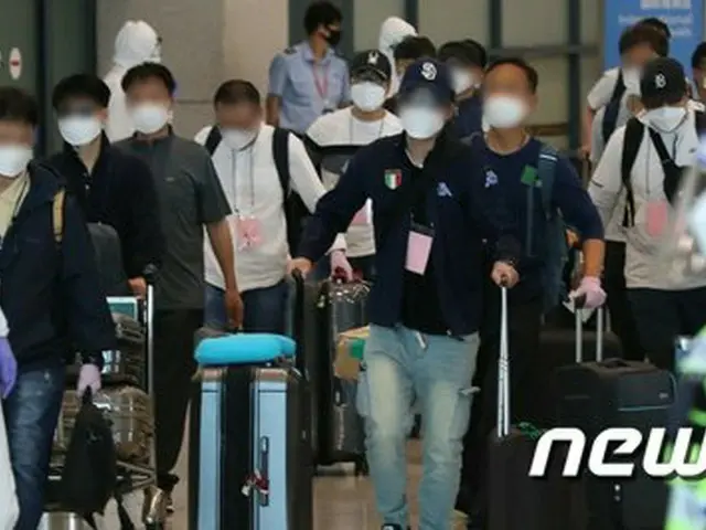 イラク内の韓国人労働者293人は、24日 仁川空港に帰国した（提供:news1）