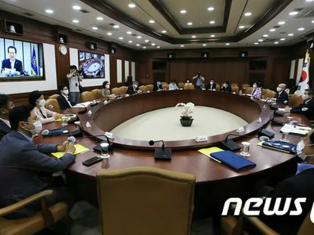 韓国首相、女子トライアスロン元韓国代表選手の自殺に対する中間調査結果の報告受け「胸が痛い」（画像:news1）