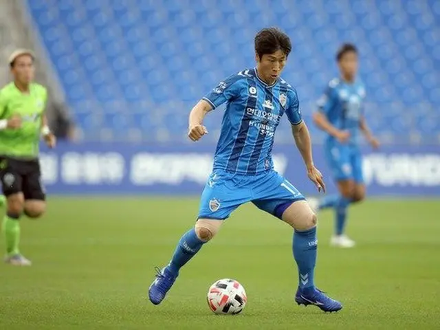 韓国Kリーグ蔚山現代のベテランFWイ・グノ（35）がKリーグ50（ゴール）-50（アシスト）クラブに名を連ねた。（提供:news1）