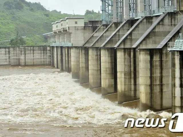 韓国の京畿道 漣川郡の洪水調節池の水門の様子（提供:news1）