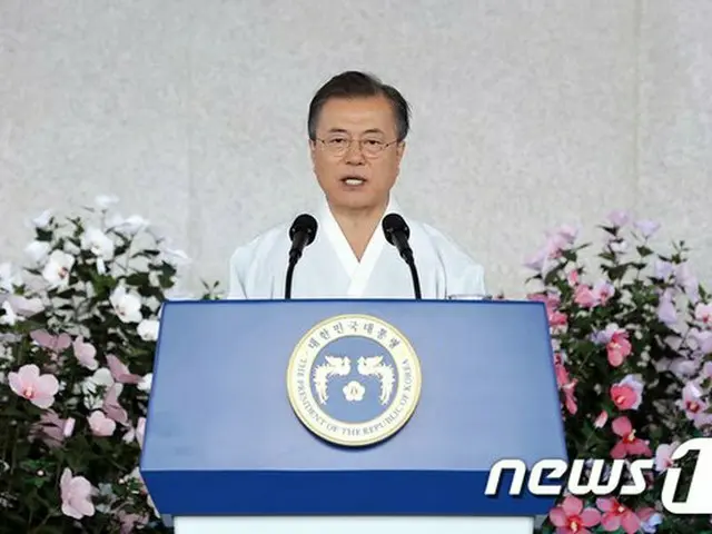 韓国の文在寅 大統領夫妻は今日（15日）午前10時、ソウルの東大門で開催された第75周年 光復節慶祝式に参席した（提供:news1）