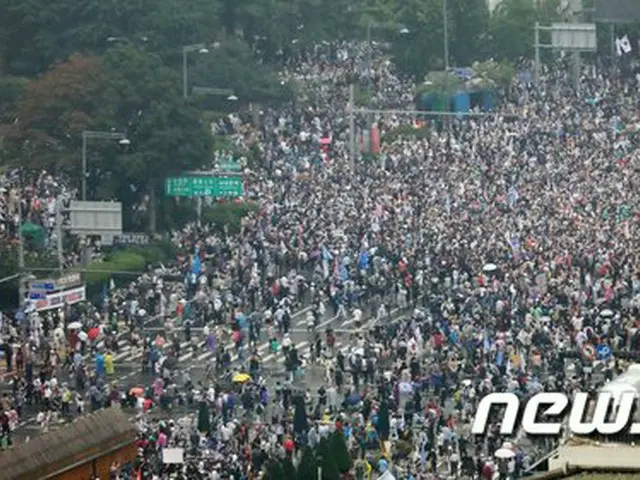 韓国の独立記念日、ソウル中心部で大規模な集会…警察が捜査チーム構成し「サラン第一教会」牧師を捜査へ（画像:news1）