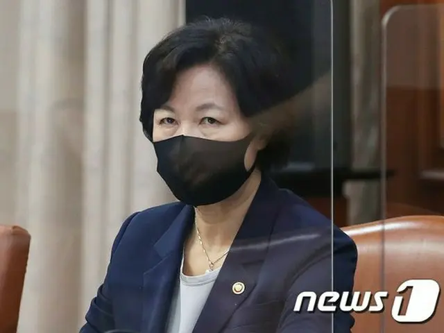 韓国法相の息子「軍休暇で特別待遇疑惑」、国防部を家宅捜索（画像提供:wowkorea）