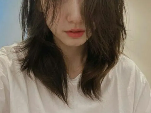 女優パク・シネ、乱れた髪の間から女神のような美貌…「エクステ外してしまった」（画像提供:wowkorea）