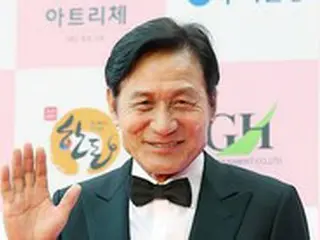 韓国の国民的俳優アン・ソンギ、健康異常により入院…映画「紙の花」側、「スケジュール進行難しいと連絡を受けた」