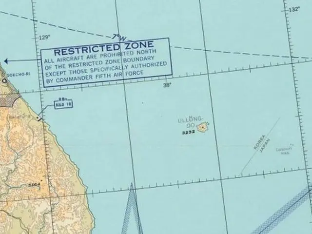 1954年に作製された、米航空地図（鬱陵島と竹島の間には点線が表示されている）（出処 日本国際研究所）（画像提供:wowkorea）