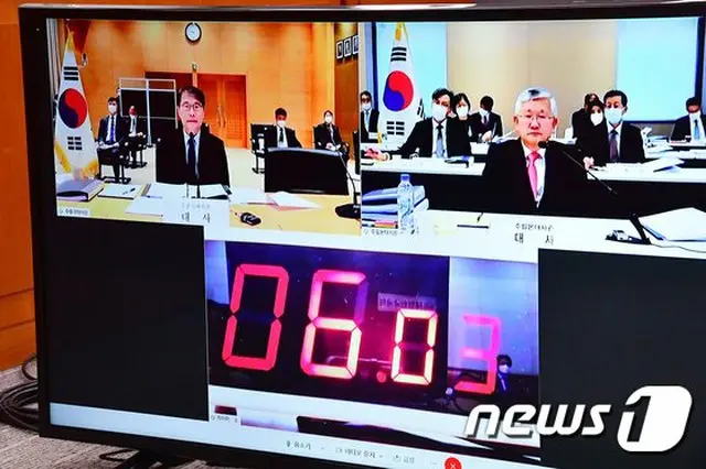 21日、ソウル・汝矣島（ヨイド）の国会で外交統一委員会の中日大使館国政監査が開かれた。右側が南官杓（ナム・グァンピョ）駐日大使だ。（画像提供:wowkorea）