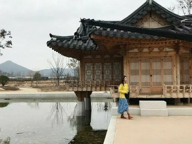女優ハン・ダガム、宮殿のような1000坪規模の実家にお出かけ…清楚で優雅なビジュアル（画像提供:wowkorea）