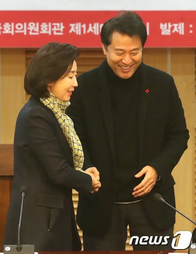 ナ・ギョンウォン元国民の力議員（左）とオ・セフン元ソウル市長（右）（画像提供:wowkorea）