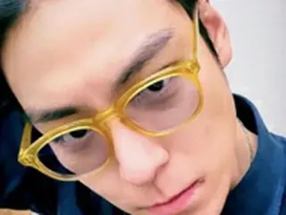 T.O.P（BIGBANG）、唇が少し荒れる位がチャーミング？…髪を撫でつけたダンディなショットを公開